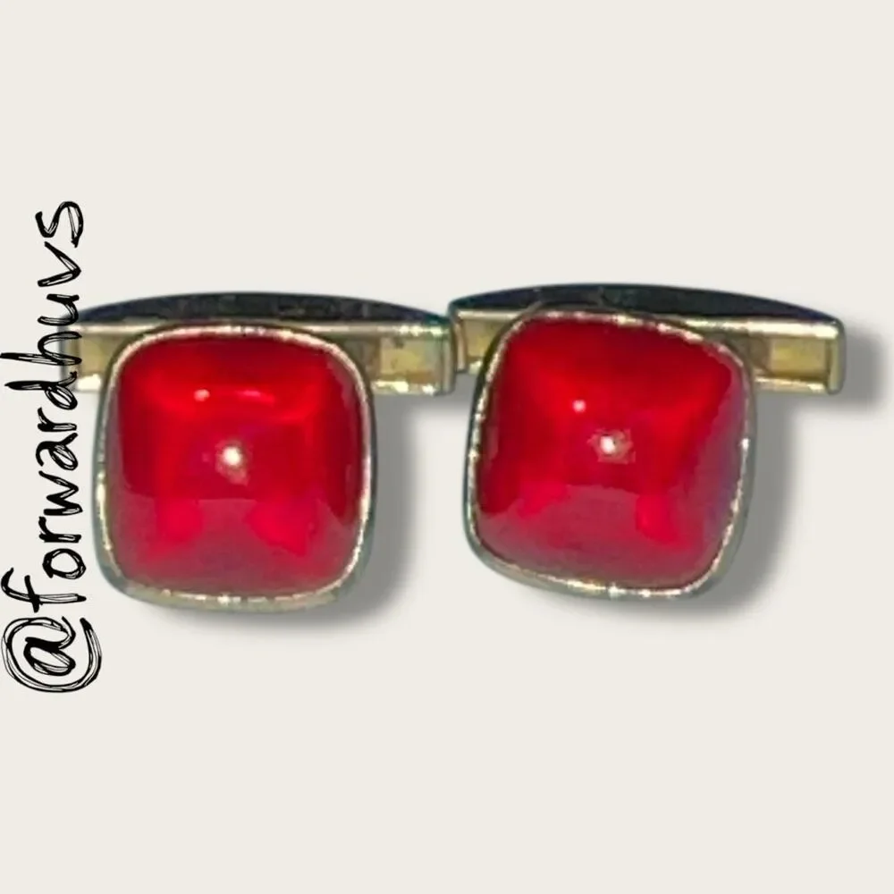 Vintage Red Cabochon Cufflinks – Gold Tone with Rounded Square Setting (Unmarked